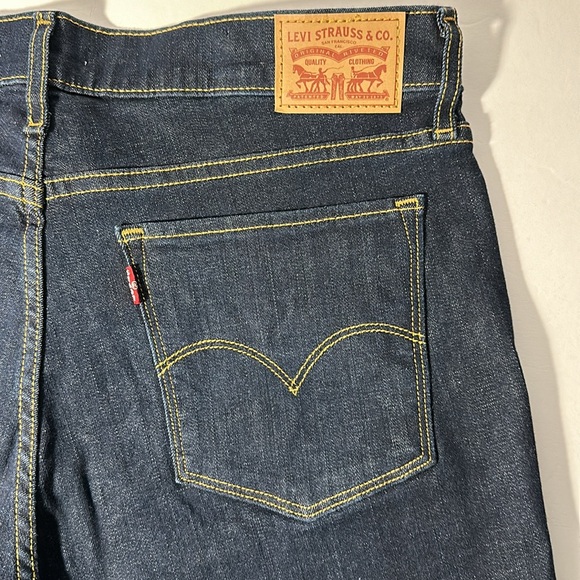 Levi’s Women’s 311 Shaping Skinny Jean - Picture 8 of 16